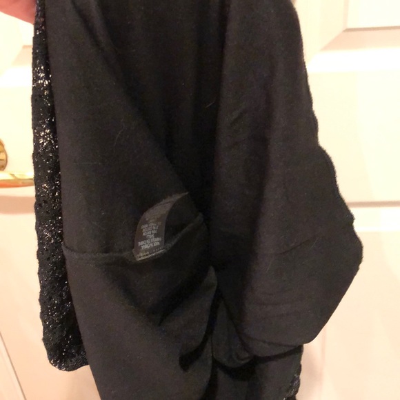 Guess black fitted dress. Size medium - Picture 3 of 5